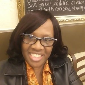 Meet your Posher, Gina